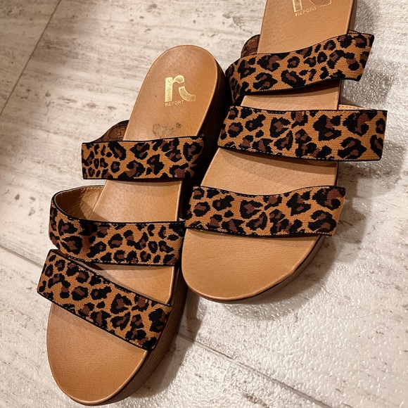 Leopard sandals - Picture 2 of 3
